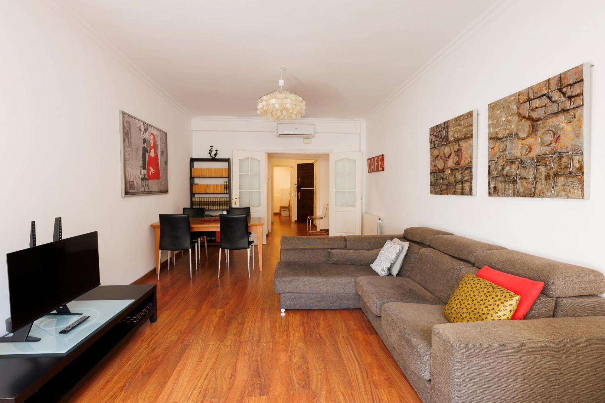 Aparteasy - Private Terrace, 3-bedroom Appartement